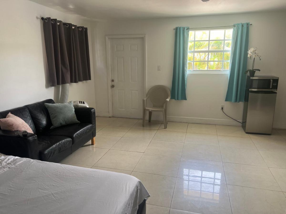 Miami Haven By Airport Villa Esterno foto